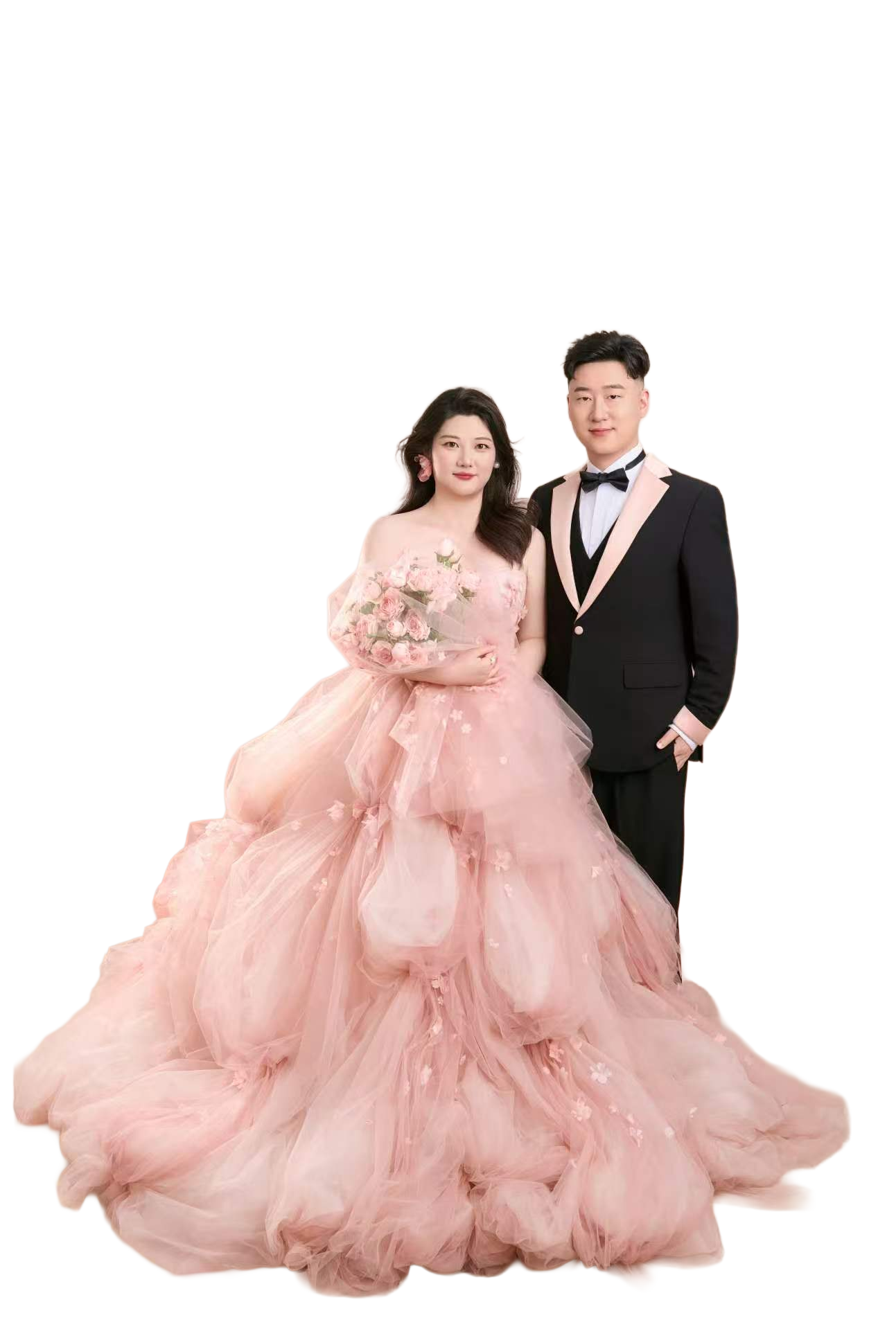 胡乾浩与李佳怡并肩而立的婚礼人像